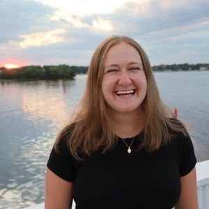 Meet your Posher, Julia